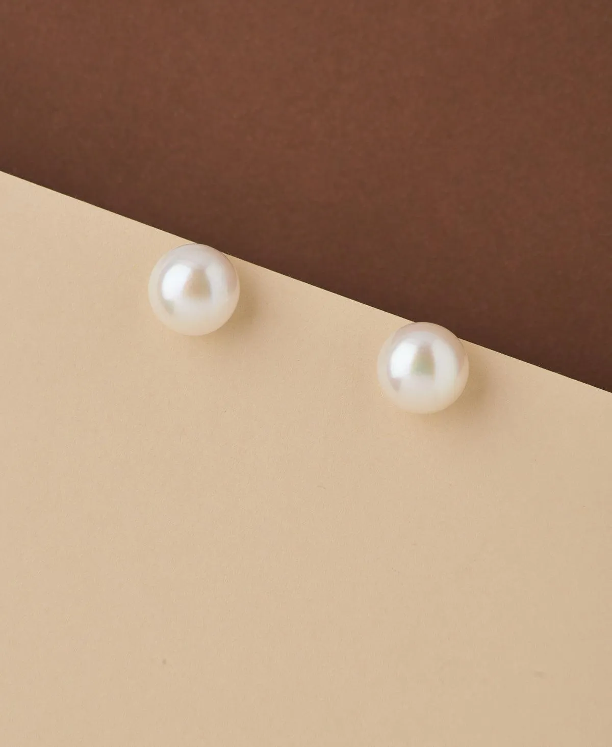 Classy White Pearl Stud Earring